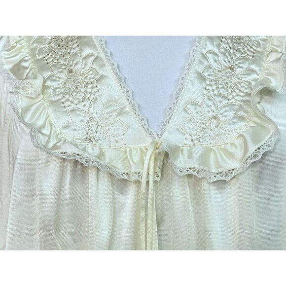 Carriage Court Vintage Pink Nightgown & Robe Set Sz S Eyelet Lace Ribbon Detail - Picture 8 of 8